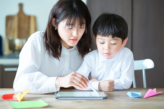 知的障害をもつ子供の学習支援における親の役割